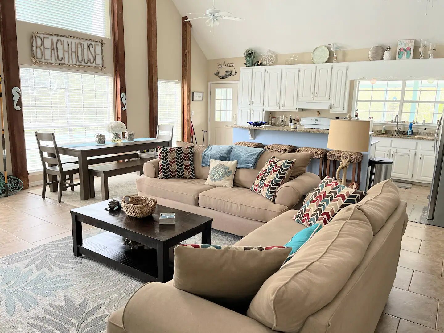Open living area at Mahalo